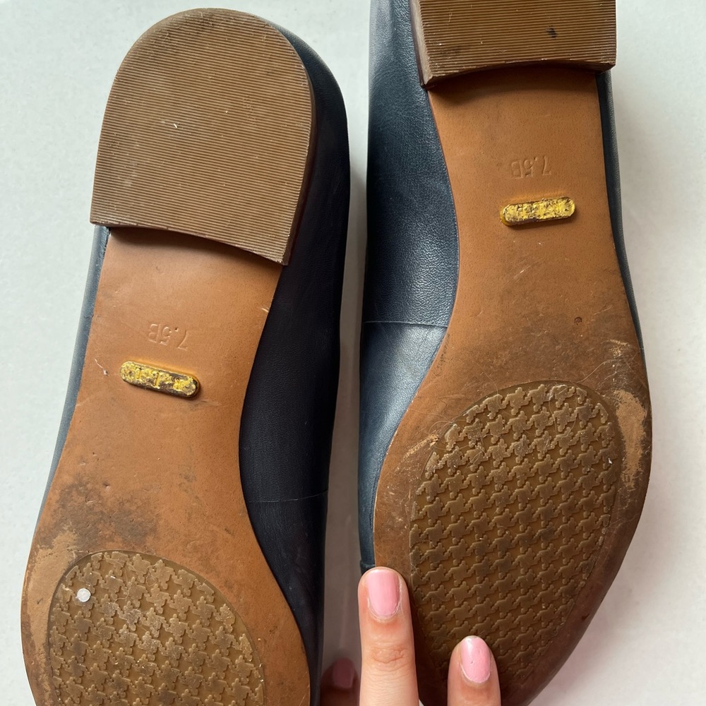 CLEARANCE 🚨 Authentic LAUREN RALPH LAUREN Navy Blue Farrel 100% Leather Flats - Picture 12 of 12